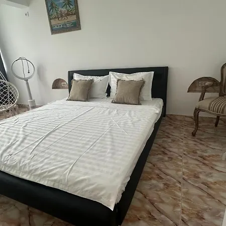 Domek letniskowy Forest House *